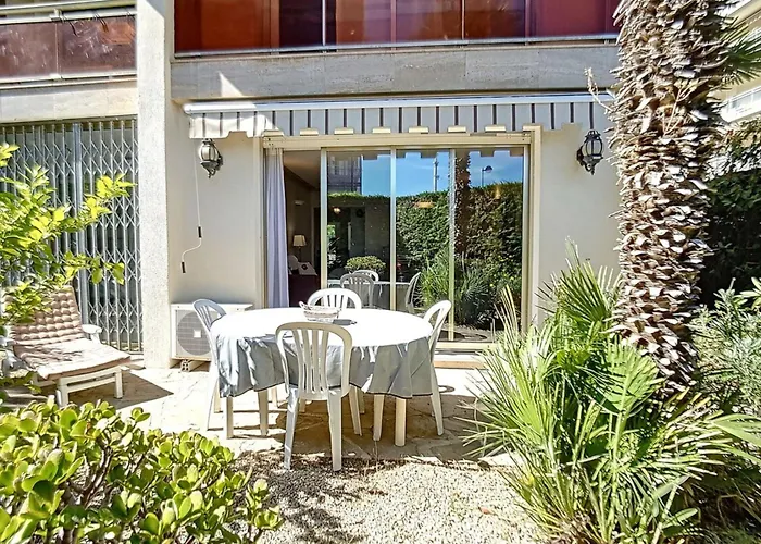 2 Bdr With Garden Next To The Croisette * Cannes