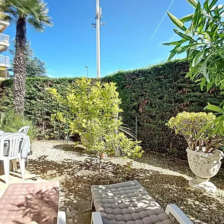 2 Bdr With Garden Next To The Croisette
